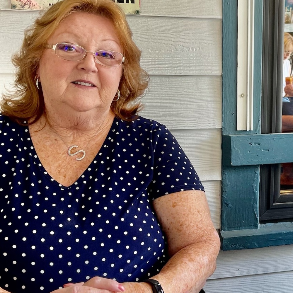 Meet your Posher, Suzanne